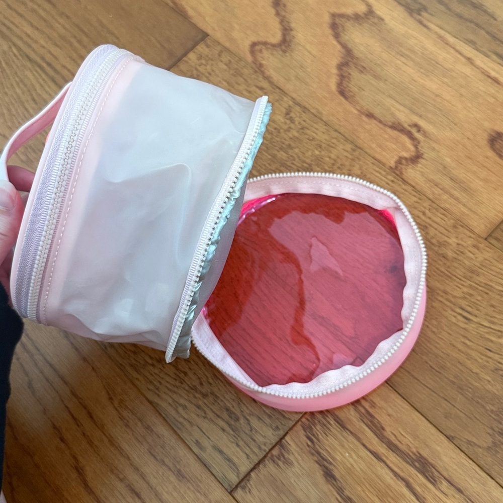 Drunk Elephant toiletry bag round mesh pink - Picture 5 of 7